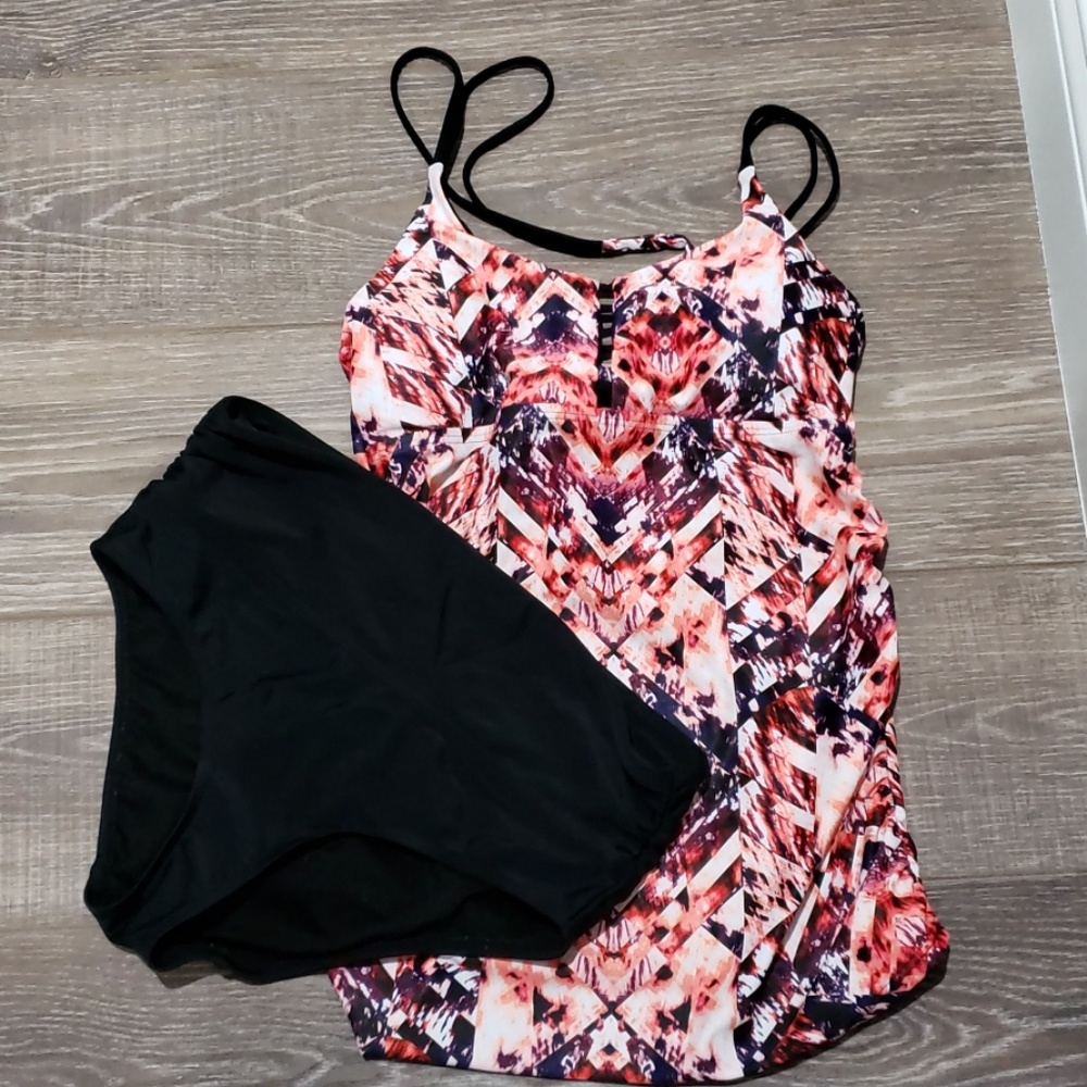 Maternity tankini and bikini bottoms